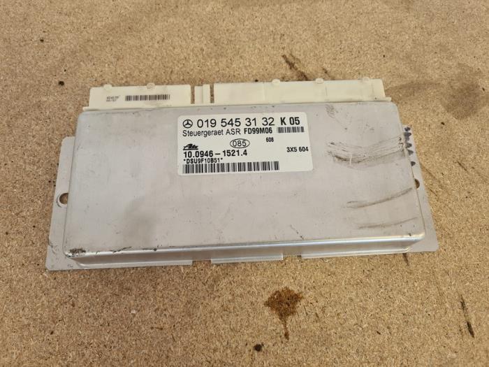 Gebruikte Computer ASR Mercedes CLK (C208) 2.0 200 16V Prijs € 50,00 Margeregeling aangeboden door Auto- en demontagebedrijf Eindewege