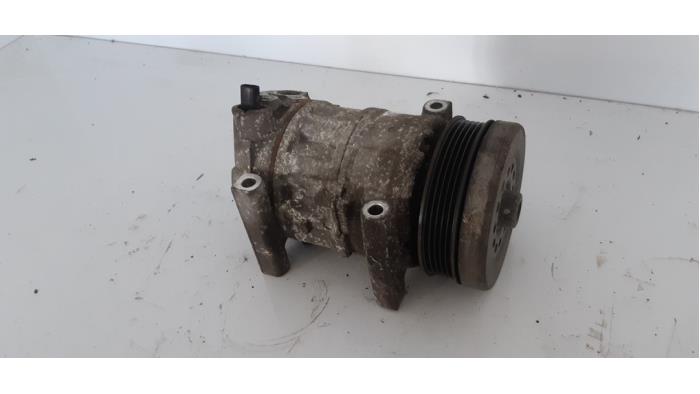 Gebruikte Aircopomp Fiat Grande Punto (199) 1.4 16V Prijs € 70,00 Margeregeling aangeboden door Auto- en demontagebedrijf Eindewege
