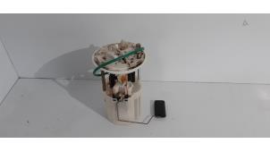 Gebruikte Tank element Pomp Fiat Grande Punto (199) 1.4 16V Prijs € 25,00 Margeregeling aangeboden door Auto- en demontagebedrijf Eindewege