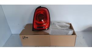 Gebruikte Achterlicht rechts Mini Mini (F56) 1.5 12V Cooper Prijs € 63,50 Margeregeling aangeboden door Auto- en demontagebedrijf Eindewege