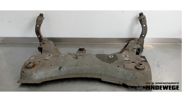 Gebruikte Subframe Renault Clio III (SR) 1.2 16V 75 Prijs € 75,00 Margeregeling aangeboden door Auto- en demontagebedrijf Eindewege