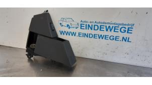 Gebruikte Asbak achter Mercedes S (W220) 3.2 S-320 18V Prijs € 35,00 Margeregeling aangeboden door Auto- en demontagebedrijf Eindewege