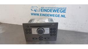 Gebruikte Radio CD Speler Opel Zafira (M75) 2.2 16V Direct Ecotec Prijs € 50,00 Margeregeling aangeboden door Auto- en demontagebedrijf Eindewege