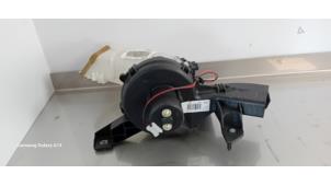 Gebruikte Chaufage Ventilatiemotor Citroen C4 Picasso (UD/UE/UF) 1.6 16V VTi 120 Prijs € 50,00 Margeregeling aangeboden door Auto- en demontagebedrijf Eindewege