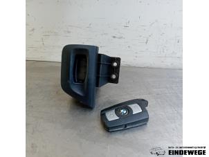 Gebruikte Sleutel + Contactslot BMW 1 serie (E87/87N) 118d 16V Prijs € 30,00 Margeregeling aangeboden door Auto- en demontagebedrijf Eindewege