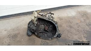 Gebruikte Versnellingsbak Peugeot 207/207+ (WA/WC/WM) 1.4 16V VTi Prijs € 230,00 Margeregeling aangeboden door Auto- en demontagebedrijf Eindewege
