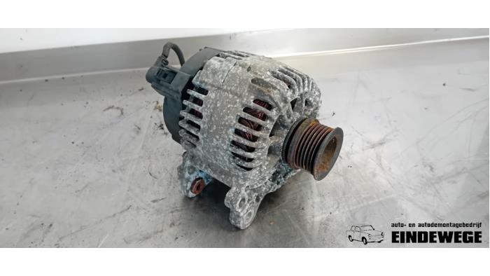 Gebruikte Dynamo Volkswagen Golf V (1K1) 1.4 16V Prijs € 35,00 Margeregeling aangeboden door Auto- en demontagebedrijf Eindewege