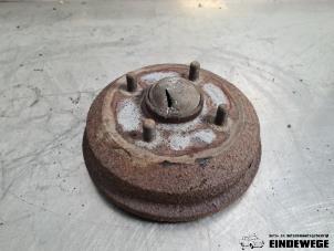 Gebruikte Remtrommel achter Ford Ka I 1.3i Prijs € 25,00 Margeregeling aangeboden door Auto- en demontagebedrijf Eindewege