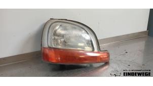 Gebruikte Rechter Koplamp Renault Kangoo (KC) 1.4 Prijs € 25,00 Margeregeling aangeboden door Auto- en demontagebedrijf Eindewege