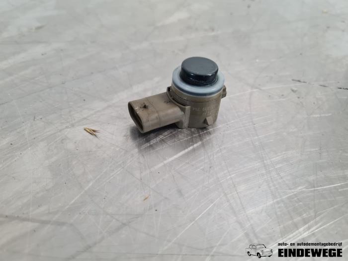 PDC Sensor van een Jaguar F-Pace 2.0 Turbo 16V AWD 2017