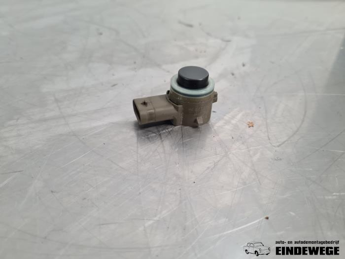 PDC Sensor van een Jaguar F-Pace 2.0 Turbo 16V AWD 2017