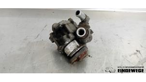 Gebruikte Pomp Servo Volkswagen Passat (3B2) 2.3 VR5 Prijs € 40,00 Margeregeling aangeboden door Auto- en demontagebedrijf Eindewege