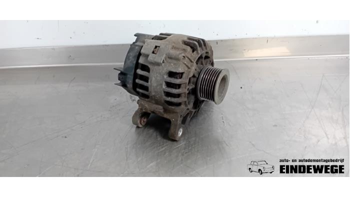 Gebruikte Dynamo Renault Twingo II (CN) 1.2 16V Prijs € 45,00 Margeregeling aangeboden door Auto- en demontagebedrijf Eindewege