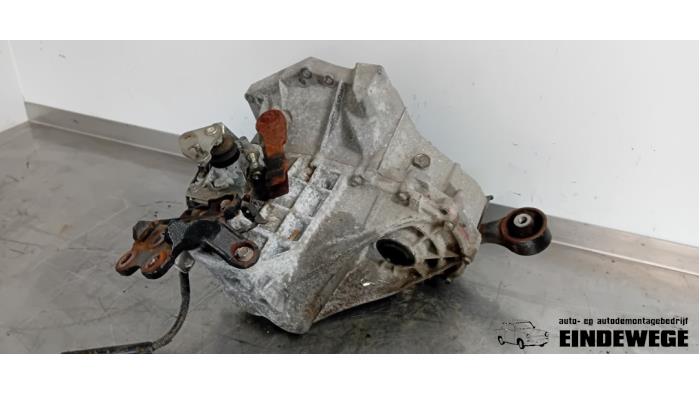 Gebruikte Versnellingsbak Peugeot 108 1.0 12V Prijs € 210,00 Margeregeling aangeboden door Auto- en demontagebedrijf Eindewege