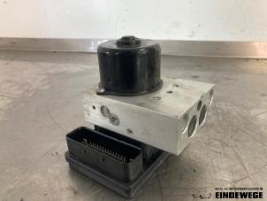 Gebruikte ABS Pomp Mercedes C Sportcoupé (C203) 1.8 C-180K 16V Prijs € 88,50 Margeregeling aangeboden door Auto- en demontagebedrijf Eindewege