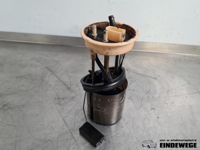 Gebruikte Tank element Pomp Volkswagen Touran (1T1/T2) 1.9 TDI 105 Euro 3 Prijs € 30,00 Margeregeling aangeboden door Auto- en demontagebedrijf Eindewege