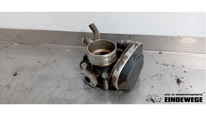 Gebruikte Gasklephuis Skoda Octavia Combi (1U5) 1.6 Prijs € 52,50 Margeregeling aangeboden door Auto- en demontagebedrijf Eindewege