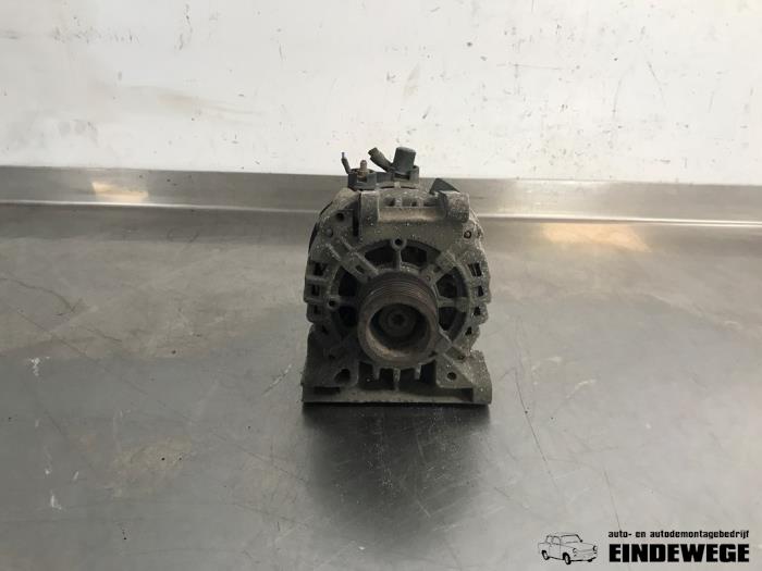 Gebruikte Dynamo Mercedes A (W168) 1.4 A-140 Prijs € 35,00 Margeregeling aangeboden door Auto- en demontagebedrijf Eindewege