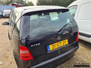 Gebruikte Achterklep Mercedes A (W168) 1.4 A-140 Prijs € 105,00 Margeregeling aangeboden door Auto- en demontagebedrijf Eindewege