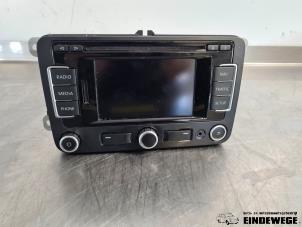 Gebruikte Radio CD Speler Volkswagen Polo V (6R) 1.2 TDI 12V BlueMotion Prijs € 210,00 Margeregeling aangeboden door Auto- en demontagebedrijf Eindewege