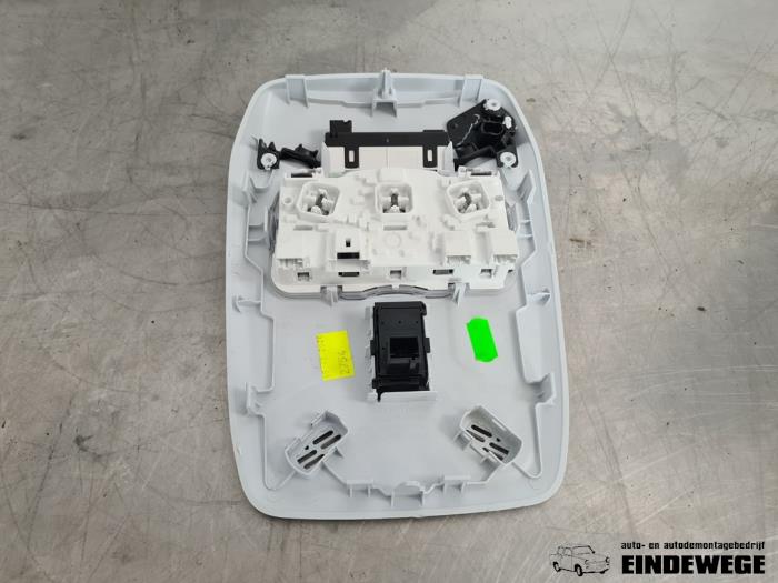 Binnenverlichting voor van een Opel Corsa F (UB/UH/UP) 1.2 12V 75 2020