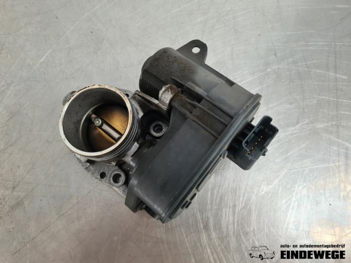 Gebruikte Gasklephuis Opel Corsa F (UB/UH/UP) 1.2 12V 75 Prijs € 36,30 Inclusief btw aangeboden door Auto- en demontagebedrijf Eindewege