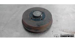 Gebruikte Remtrommel achter Renault Twingo II (CN) 1.2 16V Prijs € 25,00 Margeregeling aangeboden door Auto- en demontagebedrijf Eindewege