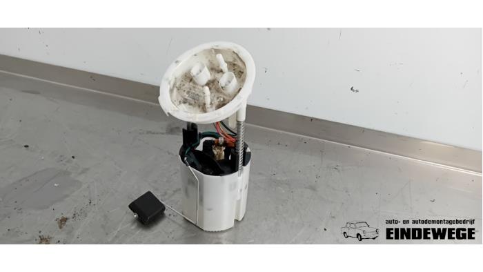 Gebruikte Tank element Pomp BMW 1 serie (E81) 118i 16V Prijs € 33,50 Margeregeling aangeboden door Auto- en demontagebedrijf Eindewege