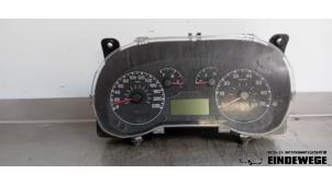 Gebruikte Instrumentenpaneel Fiat Grande Punto (199) 1.4 16V Prijs € 52,50 Margeregeling aangeboden door Auto- en demontagebedrijf Eindewege
