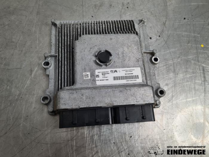 Gebruikte Computer Motormanagement Opel Crossland (X) 1.2 Turbo 12V Euro 6 Prijs € 238,50 Margeregeling aangeboden door Auto- en demontagebedrijf Eindewege