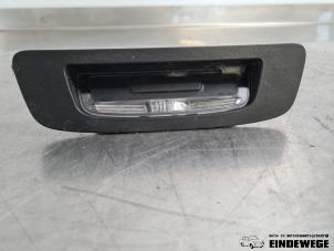 Gebruikte Schakelaar achterklep Opel Crossland (X) 1.2 Turbo 12V Euro 6 Prijs € 30,00 Margeregeling aangeboden door Auto- en demontagebedrijf Eindewege