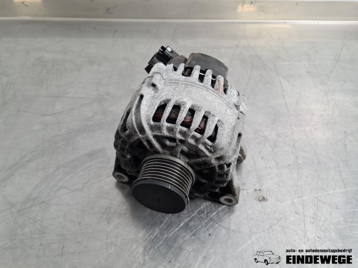 Gebruikte Dynamo Opel Crossland (X) 1.2 Turbo 12V Euro 6 Prijs € 52,50 Margeregeling aangeboden door Auto- en demontagebedrijf Eindewege