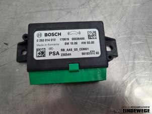 Gebruikte Module PDC Opel Crossland (X) 1.2 Turbo 12V Euro 6 Prijs € 52,50 Margeregeling aangeboden door Auto- en demontagebedrijf Eindewege