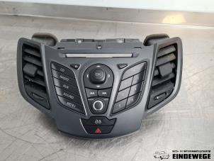 Gebruikte Radio Diversen Ford Fiesta 6 (JA8) 1.0 Ti-VCT 12V 65 Prijs € 45,00 Margeregeling aangeboden door Auto- en demontagebedrijf Eindewege