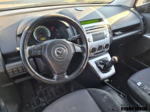 Gebruikte Versnellingspookhoes Mazda 5 (CR19) 2.0i 16V Prijs op aanvraag aangeboden door Auto- en demontagebedrijf Eindewege
