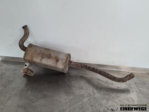Gebruikte Uitlaat Einddemper Renault Clio III (BR/CR) 1.4 16V Prijs € 40,00 Margeregeling aangeboden door Auto- en demontagebedrijf Eindewege