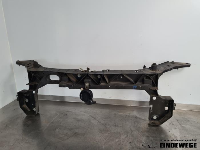Gebruikte Frontpaneel Renault Clio III (BR/CR) 1.4 16V Prijs € 52,50 Margeregeling aangeboden door Auto- en demontagebedrijf Eindewege