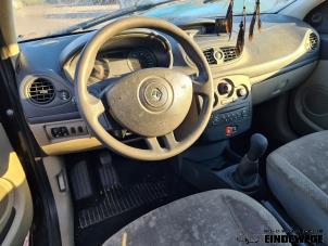 Gebruikte Pookhoes Renault Clio III (BR/CR) 1.4 16V Prijs op aanvraag aangeboden door Auto- en demontagebedrijf Eindewege