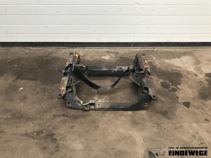 Gebruikte Subframe Dodge Nitro 3.7 STX V6 4x4 Autom. Prijs € 78,50 Margeregeling aangeboden door Auto- en demontagebedrijf Eindewege