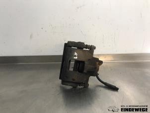 Gebruikte Remklauw (Tang) links-voor Dodge Nitro 3.7 STX V6 4x4 Autom. Prijs € 52,50 Margeregeling aangeboden door Auto- en demontagebedrijf Eindewege