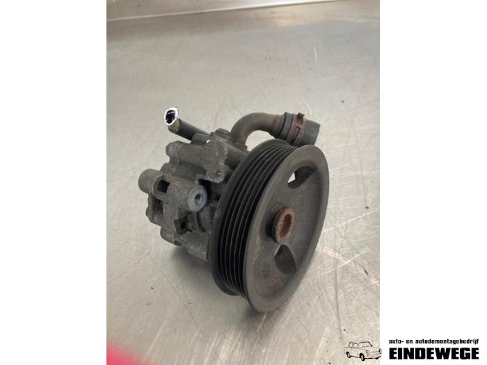 Gebruikte Pomp Servo Chrysler 300 C 3.5 V6 24V Prijs € 52,50 Margeregeling aangeboden door Auto- en demontagebedrijf Eindewege
