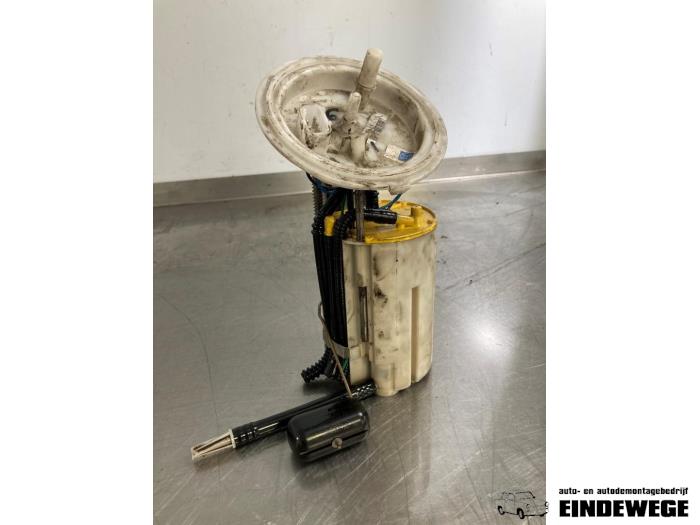 Gebruikte Tank element Pomp BMW 5 serie Touring (E61) 530d 24V Prijs € 78,50 Margeregeling aangeboden door Auto- en demontagebedrijf Eindewege