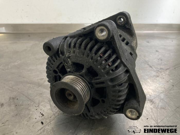 Gebruikte Dynamo BMW 5 serie Touring (E61) 530d 24V Prijs € 105,00 Margeregeling aangeboden door Auto- en demontagebedrijf Eindewege