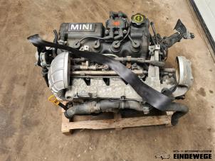 Gebruikte Motor Mini Mini Cooper S (R53) 1.6 16V Prijs € 1.428,00 Margeregeling aangeboden door Auto- en demontagebedrijf Eindewege