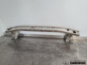 Gebruikte Dwarsbalk frontdeel Renault Clio III (BR/CR) 1.4 16V Prijs € 40,00 Margeregeling aangeboden door Auto- en demontagebedrijf Eindewege