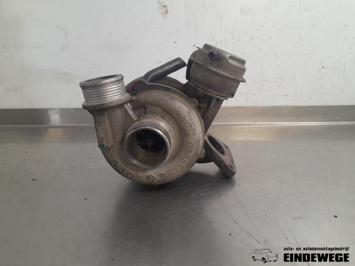 Gebruikte Turbo Volvo V70 (SW) 2.4 D5 20V Prijs € 105,00 Margeregeling aangeboden door Auto- en demontagebedrijf Eindewege