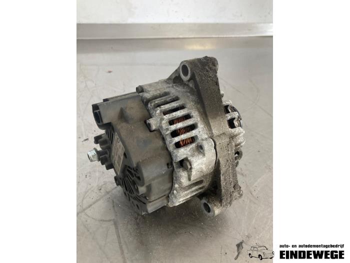 Gebruikte Alternator Mitsubishi Colt (Z2/Z3) 1.5 DI-D 12V HP Prijs € 40,00 Margeregeling aangeboden door Auto- en demontagebedrijf Eindewege