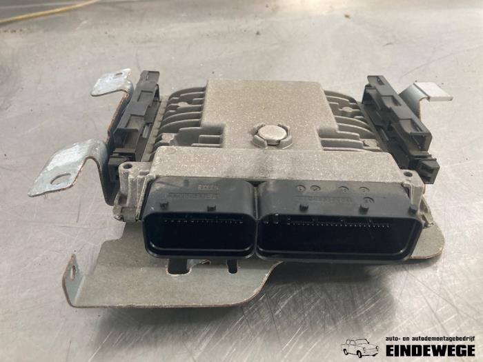 Gebruikte Computer Motormanagement Volkswagen Golf Plus (5M1/1KP) 1.2 TSI Prijs € 262,50 Margeregeling aangeboden door Auto- en demontagebedrijf Eindewege