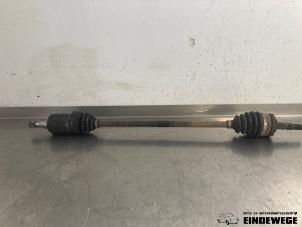 Gebruikte Aandrijfas rechts-voor Opel Corsa C (F08/68) 1.2 16V Prijs € 30,00 Margeregeling aangeboden door Auto- en demontagebedrijf Eindewege