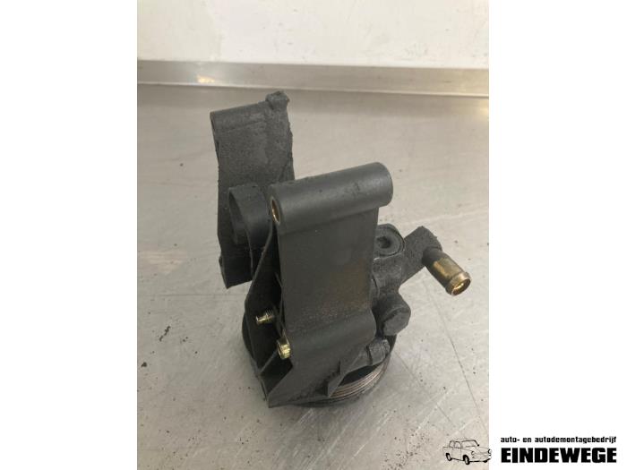 Gebruikte Pomp Servo Ford Puma 1.7 16V Prijs € 40,00 Margeregeling aangeboden door Auto- en demontagebedrijf Eindewege